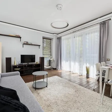 Apartament Comfy With Parking By Renters